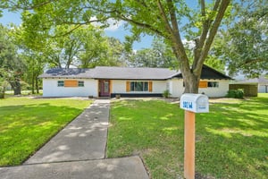 W Larkspur Dr-S1709-005.jpg
