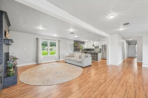 W Larkspur Dr-S1709-009.jpg