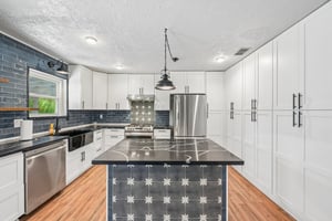 W Larkspur Dr-S1709-014.jpg