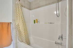  Photo 37