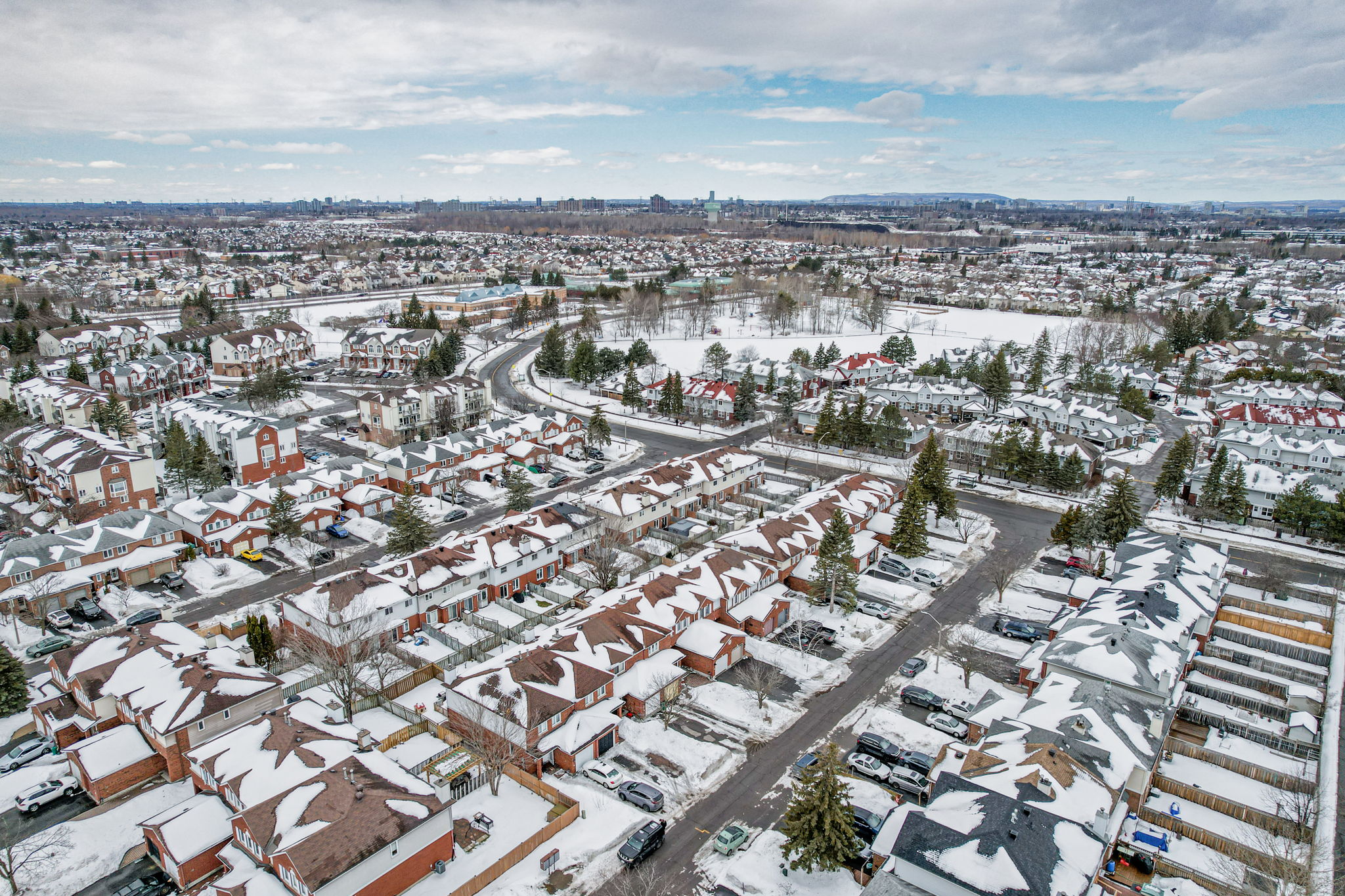 101 Woodbury Crescent, Ottawa, ON K1G 5C9, Canada Photo 7