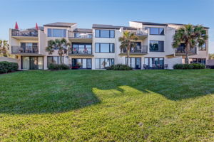 Captain's Court Villas