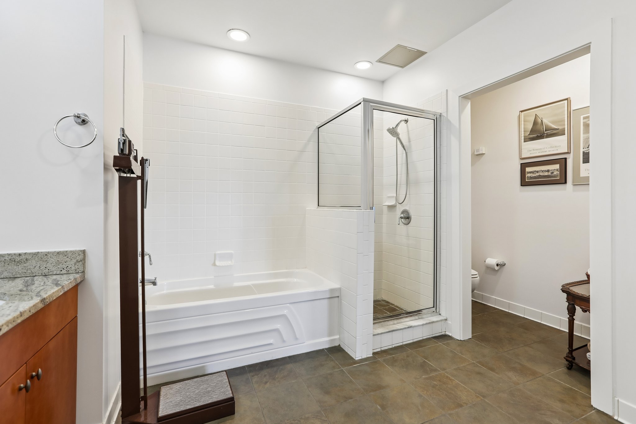 Central Ave 413-S2307-019.jpg