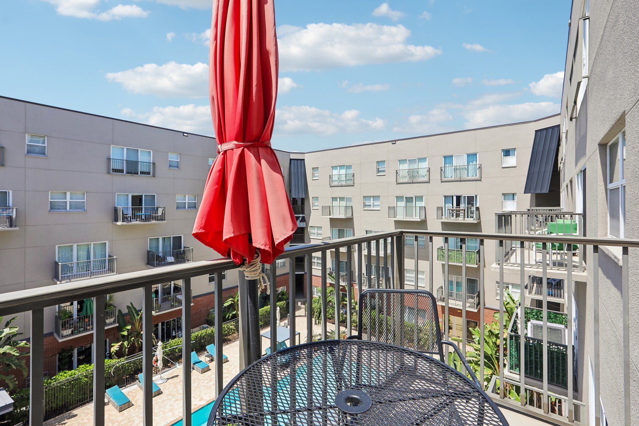 Central Ave 413-S2307-028.jpg