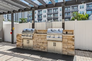 Central Ave 413-2307-913.jpg