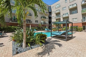 Central Ave 413-2307-915.jpg