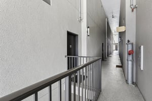 Central Ave 413-S2307-004.jpg