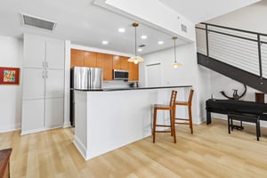 Central Ave 413-S2307-012.jpg