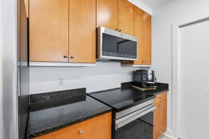 Central Ave 413-S2307-015.jpg