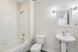 Central Ave 413-S2307-017.jpg