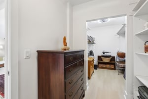 Central Ave 413-S2307-025.jpg
