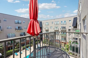 Central Ave 413-S2307-028.jpg