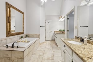 Fairwood Ln-S2907-034.jpg