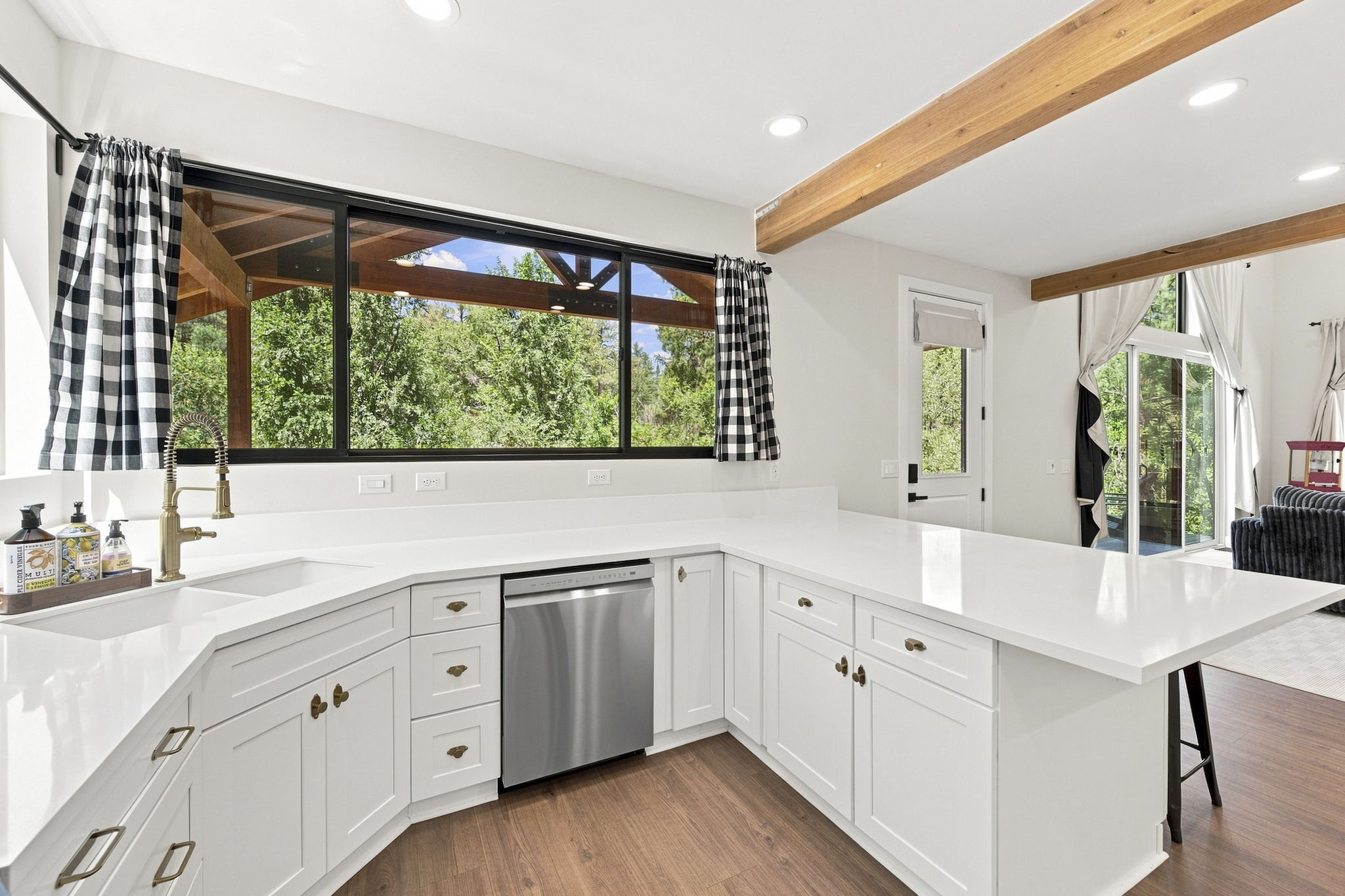 Kitchen 4