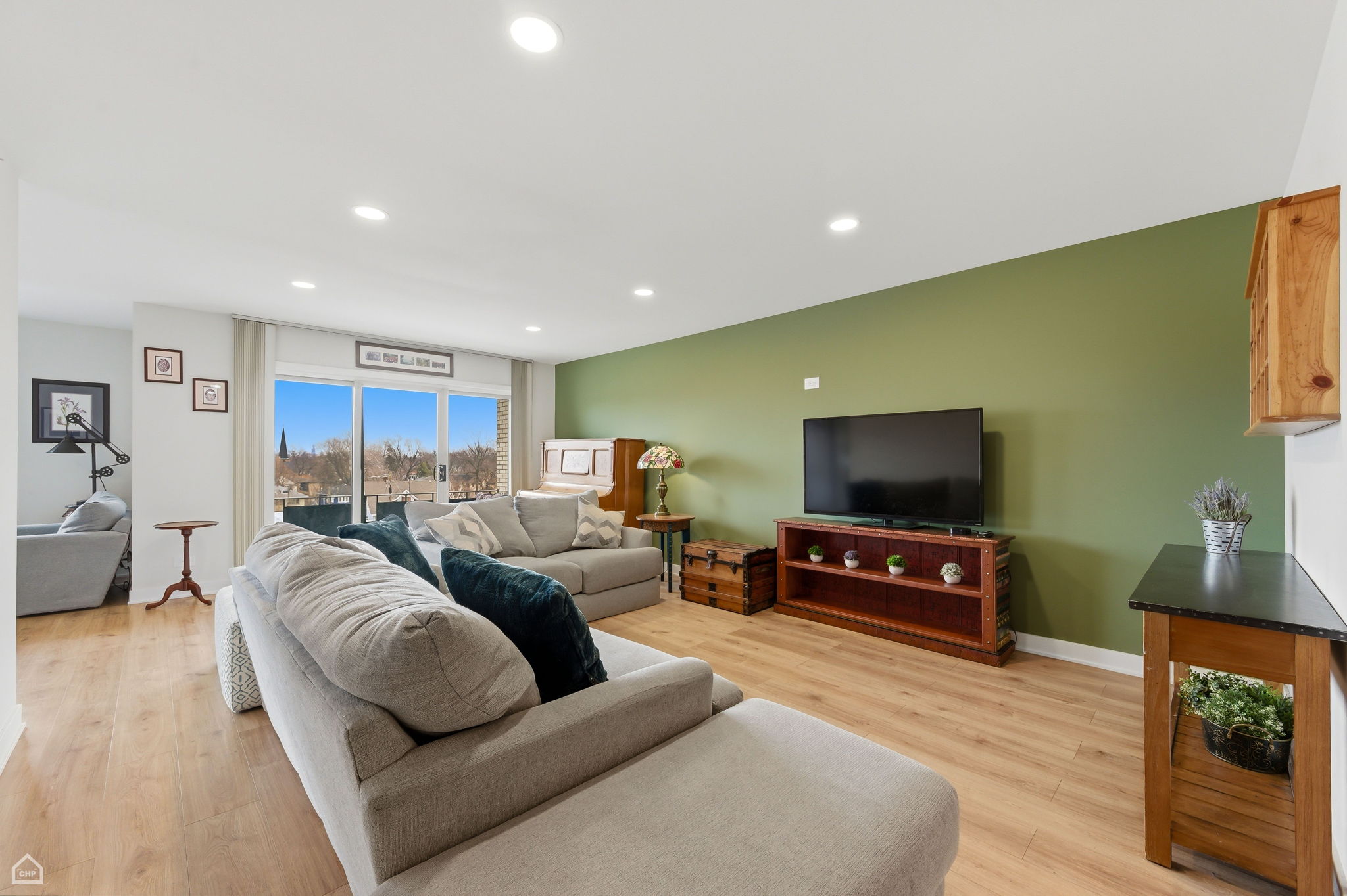 1010 N Harlem Ave 504 - North Clybourn Group_002