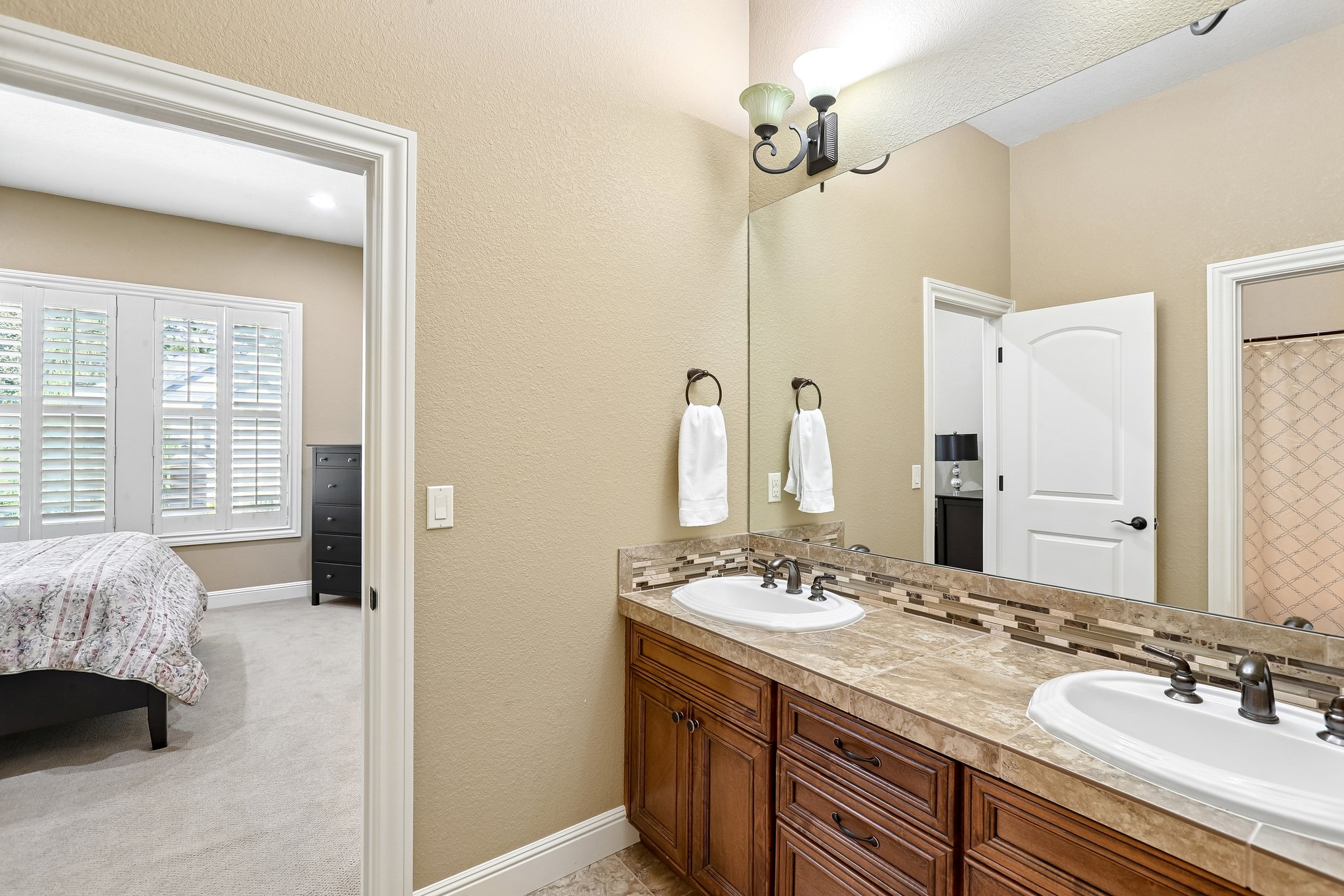 NW 44th Ave-S1908-035.jpg