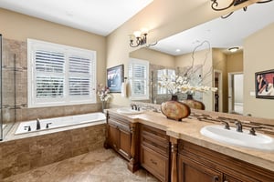 NW 44th Ave-S1908-030.jpg