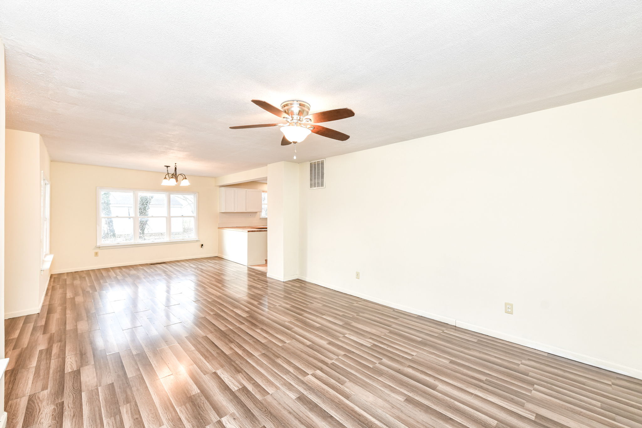 Living Room / Dining Room