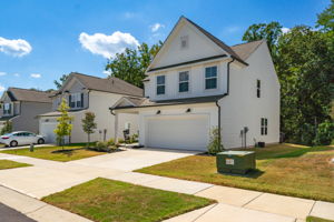10100 Travcis Floyd Ln-2