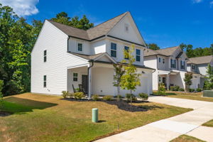 10100 Travcis Floyd Ln-3
