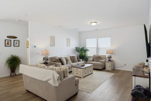10100 Travcis Floyd Ln-6