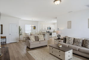 10100 Travcis Floyd Ln-7