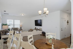 10100 Travcis Floyd Ln-11