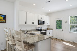 10100 Travcis Floyd Ln-13