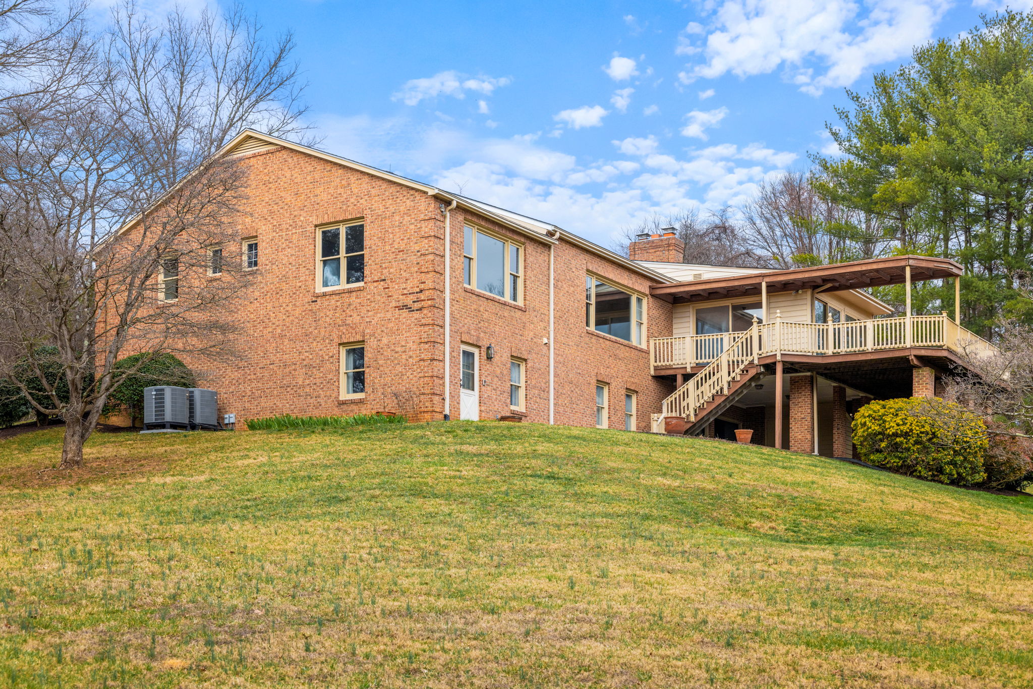10100 Winding Brook Ln, Vienna, VA 22182 | Aerial State Media