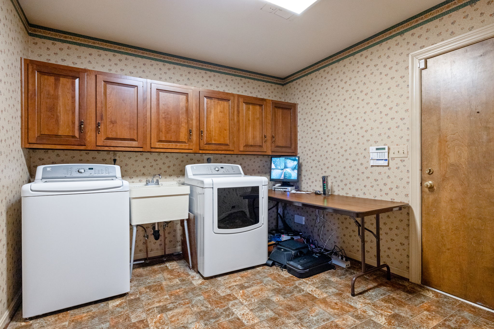 10100 Winding Brook Ln, Vienna, VA 22182 | Aerial State Media