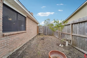 Walnut Glen Dr-02042025-034.jpg