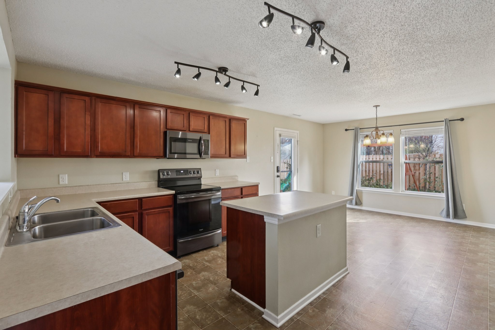 North Trl-S1411-017.jpg