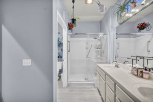  Photo 23
