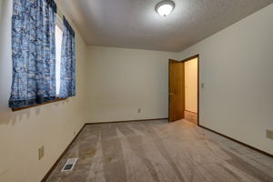  Photo 33