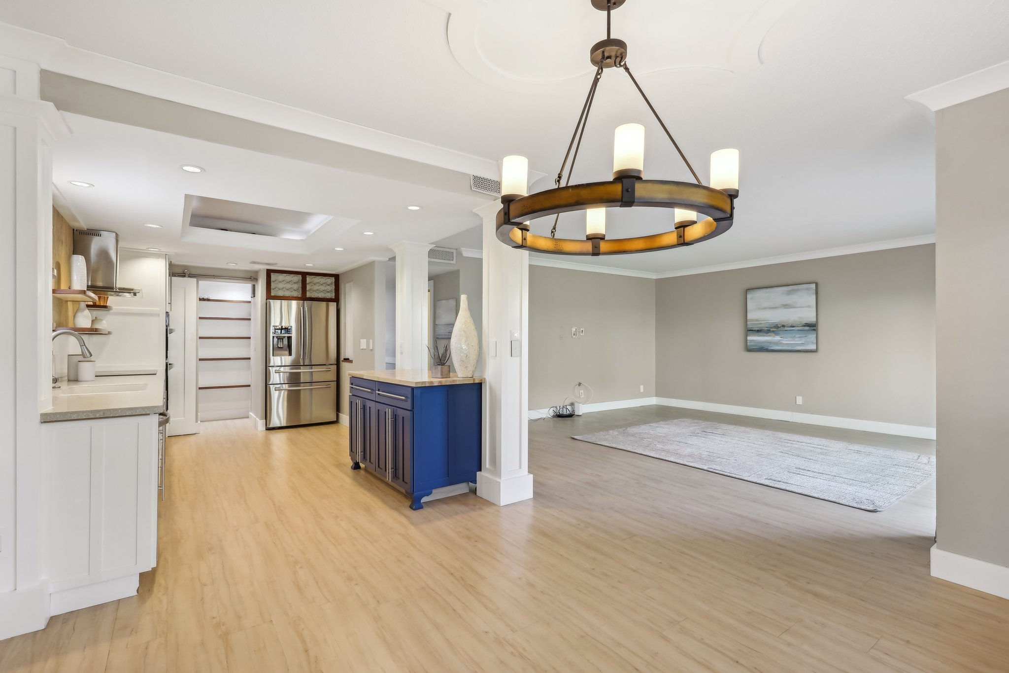 Leisure Ln S 5-019.jpg