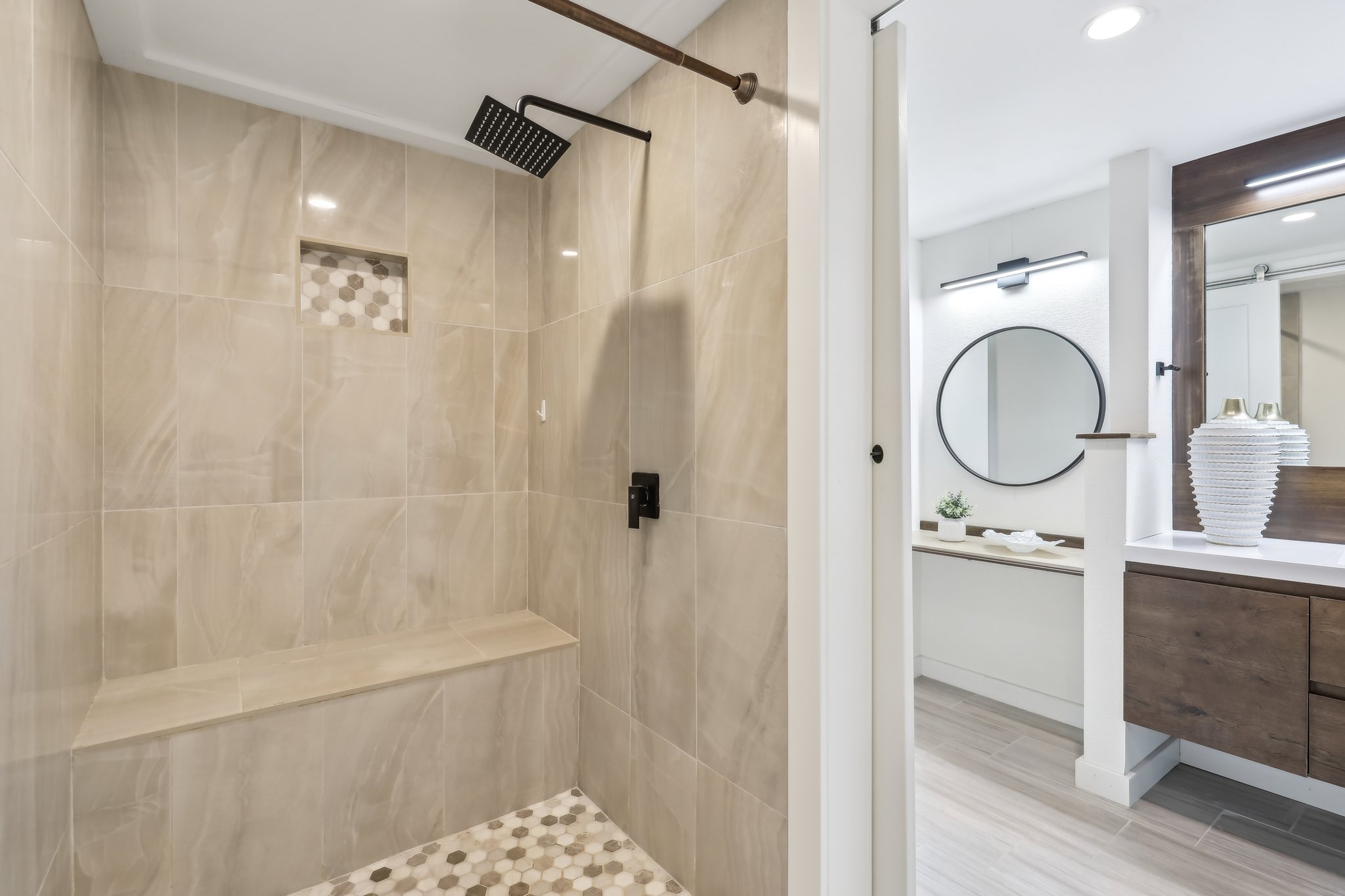 Leisure Ln S 5-024.jpg