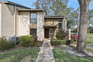 Leisure Ln S 5-001.jpg