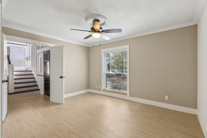 Leisure Ln S 5-015.jpg
