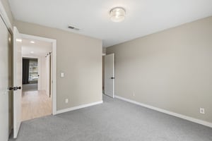 Leisure Ln S 5-021.jpg