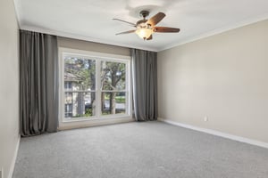 Leisure Ln S 5-029.jpg