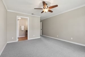 Leisure Ln S 5-030.jpg