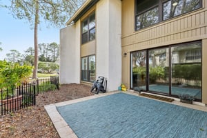 Leisure Ln S 5-033.jpg