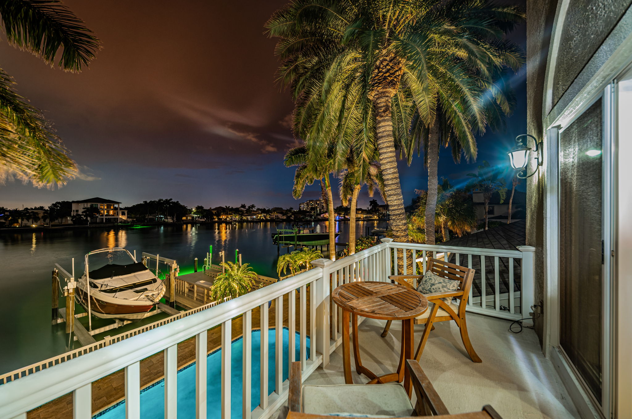 Master Bedroom Balcony20