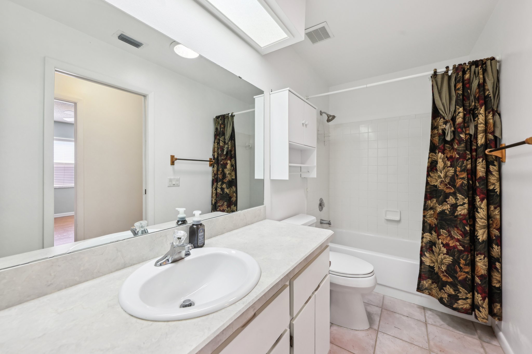 Dundee Cir-2805-036.jpg