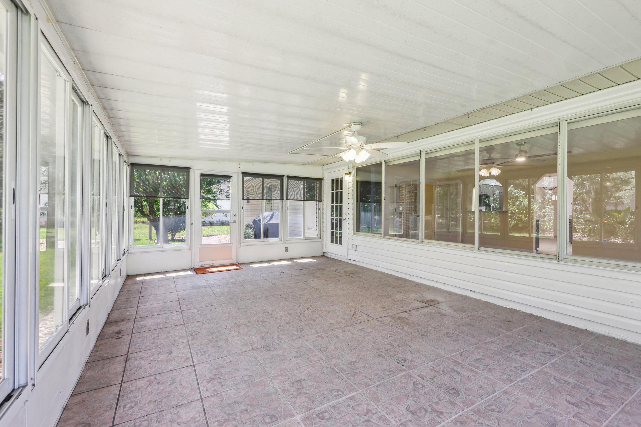 Dundee Cir-2805-045.jpg