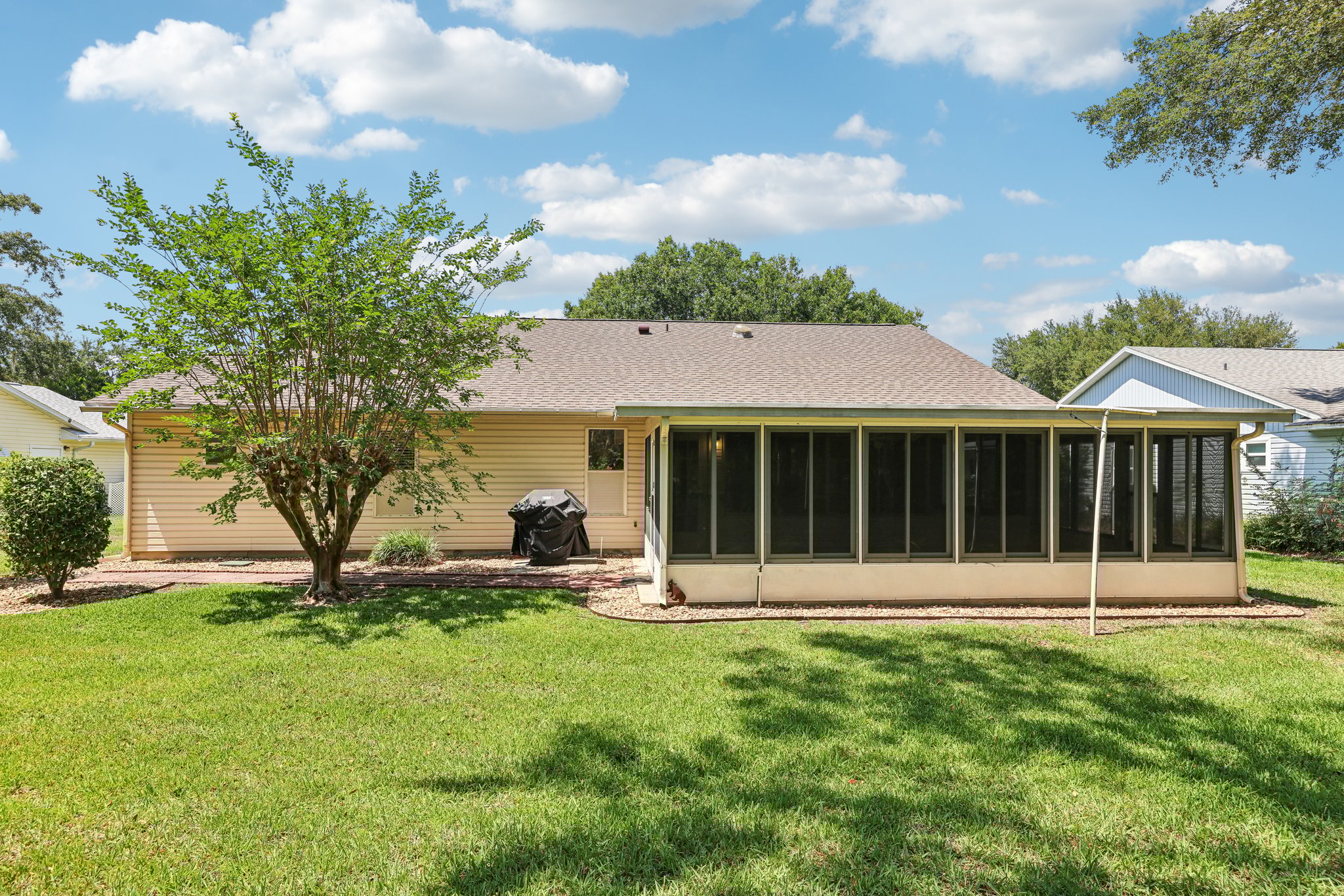 Dundee Cir-2805-047.jpg