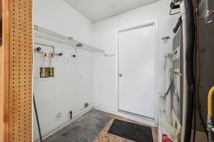 Dundee Cir-2805-042.jpg