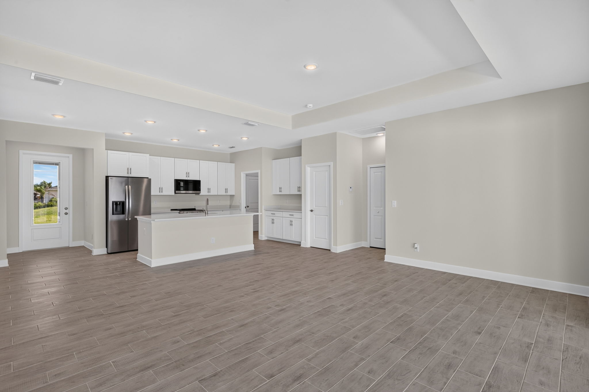 Living Room 3 of 4