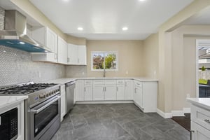 Stanford Dr-S0605-025.jpg