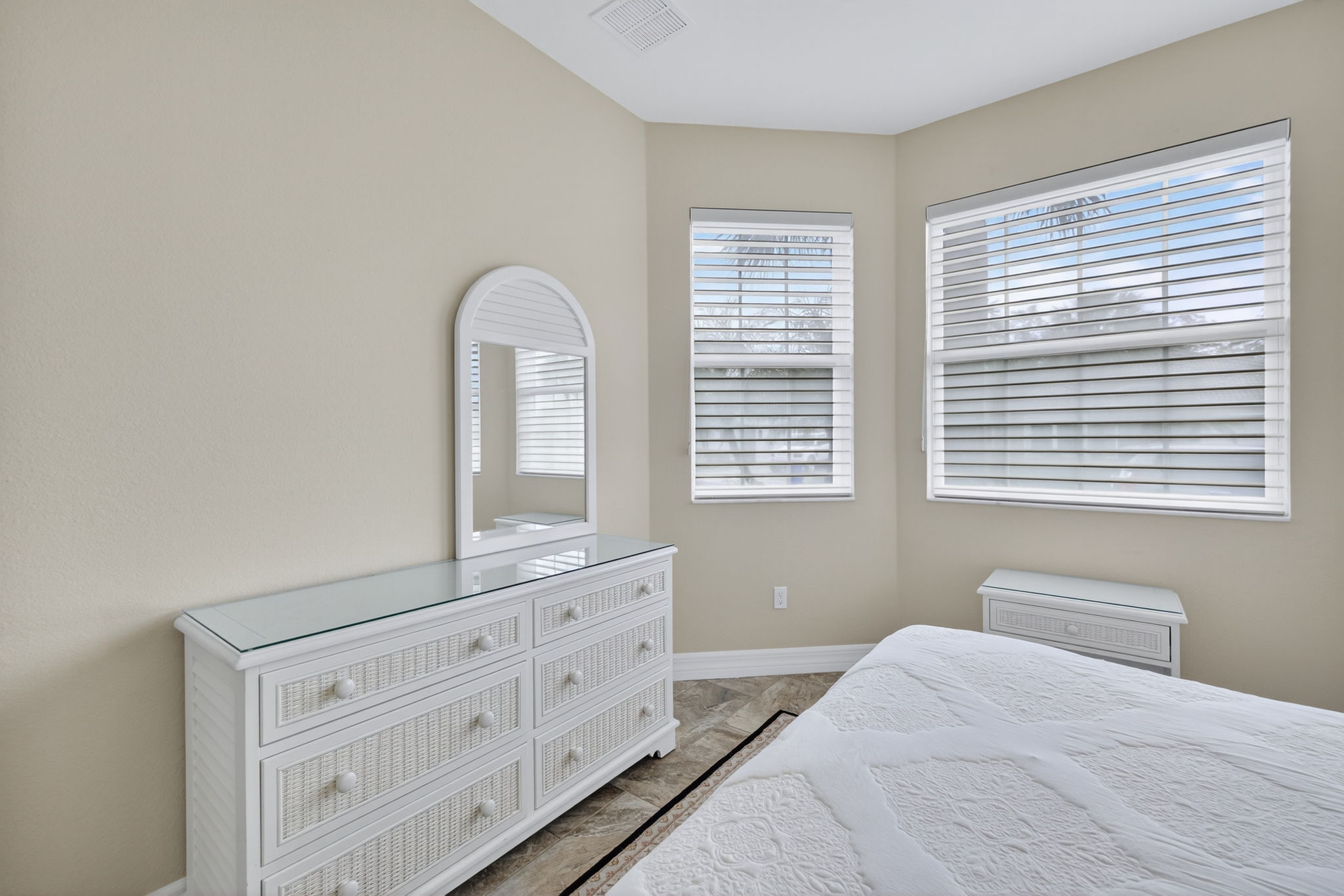 Guest Bedroom 2 - 1 of 2